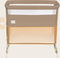 Lionelo Thomi Plus 5in1 - Meegroeibed Co Sleeper Babybed Baby Box Peuterbed Bank - 7 hoogtes - 2x matrassen T25 - Verstelbare Poten - Ademend & Afritsbare Zijkant - Opbergmand - Wielen - Wasbare Bekleding - tot 100 kg - Beige Karamel