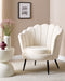 Beliani LOVIKKA - Fauteuil - Crème - Fluweel