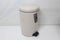 Brabantia NewIcon Prullenbak - 20 liter - Soft Beige - Antislip bodem - Geruisloos deksel