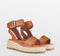 PS Poelman TARA - Dames Faux PU Sandalen - Sportieve Espadrille Sleehak - Bruin Cognac - Maat 37