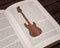 Boekenlegger Bass Gitaar Walnoot.