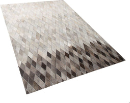 MALDAN - Patchwork vloerkleed - Lichtbeige - 140 x 200 cm - Koeienhuid leer