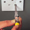 STANLEY STHT0-66121 - Spanningzoeker - Lichtsignaal bij detectie - 220-250V