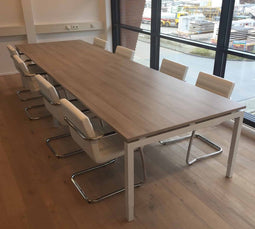 Bureautafel of vergadertafel Kubus 380x120cm bladkleur Logan eiken framekleur Zwart (RAL9005)