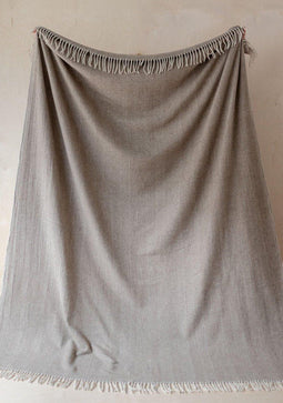 Sprei Visgraat Beige Bruin (Natural) - 175x250 - Gerecycled Wol - TBCo Scotland
