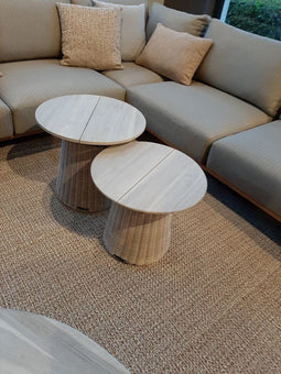 Claire bijzettafel dia. 50x45 cm aged teak finish/linen
