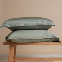 Coco & Cici - Bamboe Kussensloop 70 x 50 cm - Kussenhoes - Olijfgroen - 100% Eco Bamboe - Volant 2 cm - 1 stuk