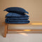 Coco & Cici - Tencel Sateen Dekbedovertrek 200 x 220 cm - 2 Persoons Beddengoed - Donker Blauw - Lyocell - Hypoallergeen & Extra Zacht - 2 Kussenslopen (60x70)