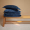 Coco & Cici - Tencel Sateen Dekbedovertrek 240 x 220 cm - 2 Persoons Beddengoed - Donker Blauw - Lyocell - Hypoallergeen & Extra Zacht - 2 Kussenslopen (60x70)