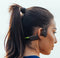 Creative Outlier Free+ Bone Conduction hoofdtelefoon - verstelbare transducers, IPX5 las- en spatbescherming, tot 10 uur batterijduur (grijs en limoengroen)