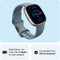 Fitbit Versa 4 - Smartwatch - Ingebouwde GPS en 40+ trainingsmodi - Zilver (Blauw)