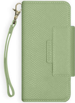 Selencia Hoesje Geschikt voor iPhone SE (2022) / SE (2020) / 8 / 7 / 6s / 6 Hoesje Met Pasjeshouder - Selencia Llyr 2-in-1 Uitneembare Slang Bookcase - Groen