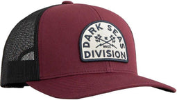 Dark Seas Cap - Solitude Hat - Maroon - One Size - Trucker Cap - Pet Heren - Petten