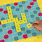 Mattel Games Scrabble Junior - Bordspel - Leerzaam spelplezier voor 2-4 spelers vanaf 5 jaar