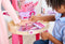 Klein Toys Barbie beautystudio Happy Vibes - nageldroger met lucht- en lichteffecten - roze beige