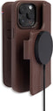 DECODED Detachable Wallet Case - iPhone 14 Pro - Afneembaar Hoesje met Pasjeshouder - Hoogwaardig Europees Leer - Magnetische Technologie van Apple - Donker Bruin