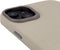 DECODED Embossed Back Cover - iPhone 14 Plus - Hoogwaardig Europees Leer - Hoesje met Metalen Knoppen - Magnetische Technologie van Apple - Beige, Grijs
