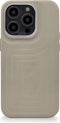 DECODED Embossed Back Cover - iPhone 14 Pro - Hoogwaardig Europees Leer - Hoesje met Metalen Knoppen - Magnetische Technologie van Apple - Beige, Grijs