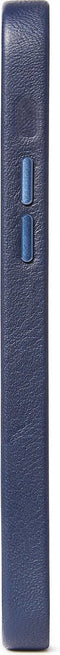 DECODED Leren Back Cover - iPhone 12 / 12 Pro - Hoogwaardig Europees Leer - Hoesje met Metalen Knoppen - Magnetische Technologie van Apple - Donker Blauw