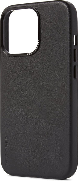 DECODED Leren Back Cover - iPhone 13 - Hoogwaardig Europees Leer - Hoesje met Metalen Knoppen - Magnetische Technologie van Apple - Zwart
