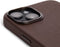 DECODED Leren Back Cover - iPhone 14 Plus - Hoogwaardig Europees Leer - Hoesje met Metalen Knoppen - Magnetische Technologie van Apple - Donker Bruin