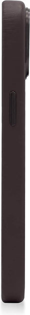 DECODED Leren Back Cover - iPhone 14 Plus - Hoogwaardig Europees Leer - Hoesje met Metalen Knoppen - Magnetische Technologie van Apple - Donker Bruin