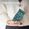 Design Bookcase voor de iPhone 11 - Black Blue Stripes