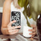 Design hoesje voor de iPhone 13 - Bloem - Wit / Zwart