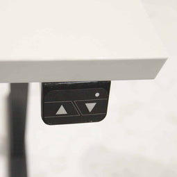 Dextro basic zit/sta 160x80cm, electrisch hoogte verstelbare werkplek, T-poot frame. Frame kleur zwart (RAL9005) en blad Schaduwzwart