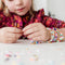 Totum - Design & Shine - Geluksarmbandjes maken met 800+ kralen - Happy Bracelets (set van 6)