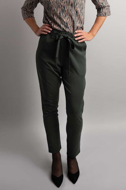 Donkerblauwe broek met stippen