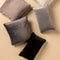 Dutch Decor FINN - Sierkussen 30x50 cm - velvet - lendekussen - Raven - zwart - Inclusief binnenkussen