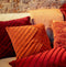 Dutch Decor GIDI - Sierkussen velvet 45x45 cm Merlot - rood - Inclusief binnenkussen
