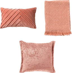 Dutch Decor VOORDEELSET SWEET COURTYARD - Set van 2 kussens en 1 plaid - roze | Femm + Lewis + Belle - Inclusief binnenkussen