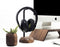 Oakywood Headphones Stand - Massief Walnoot - Echt Hout Koptelefoon Standaard Houder - Stijlvol Clean Desk Design