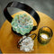 Echte Succulent lila op tafel standaard zwart - Ø12-14 cm - 5 cm - 1x Echeveria Lilacina - kamerplant - vetplant