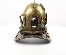 EEN BLIKKEN MODEL VAN EEN DUIKHELM