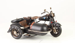 EEN BLIKKEN MODEL VAN EEN MOTORFIETS MET ZIJSPAN