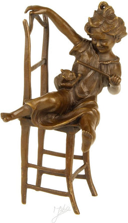 EEN BRONZEN BEELD GENAAMD "HAPPY CAT"