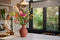 Emerald - Boeket XL Flower Power - 95cm hoog - Fuchsia - 11 stelen - Kunstboeket - Zijde boeket