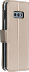 Accezz Hoesje Geschikt voor Samsung Galaxy S10e Hoesje Met Pasjeshouder - Accezz Wallet Softcase Bookcase - goud
