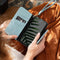 Selencia Hoesje Geschikt voor iPhone 11 Hoesje Met Pasjeshouder - Selencia Surya 2-in-1 Uitneembare Vegan Lederen Bookcase - Blauw