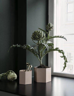 Ferm Living - Hexagon Pot - Large - Roze - Metaal