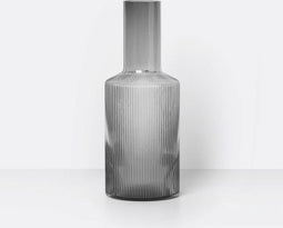 Ferm Living Ripple Karaf geribbeld grijs
