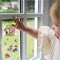 Fien & Teun raamstickers, niet permanente verplaatsbare stickers - met speelachtergrond - Bambolino Toys