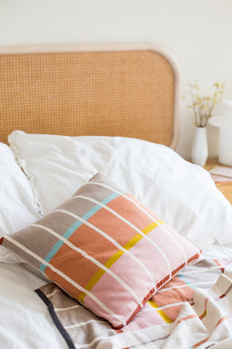 Funky Doris Alvin Pillow Pink