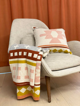 Funky Doris Ane Blanket pink
