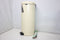 Brabantia NewIcon - Pedaalemmer - 30 liter - Mellow Yellow