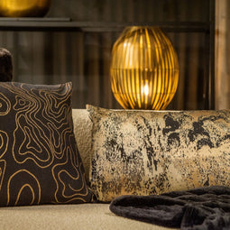 Dutch Decor Sierkussen Heather - Velvet - Zwart/Goud - 40x60 cm (BxD) - Polyester - Kleur Raven