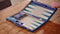 Engelhart Backgammon - 18 inch - Grijs Blauw Wit Ingelegd Bord - Sky Blue Koffer met Handvat